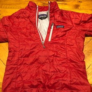 Patagonia Women’s Size Small Nanopuff Pullover